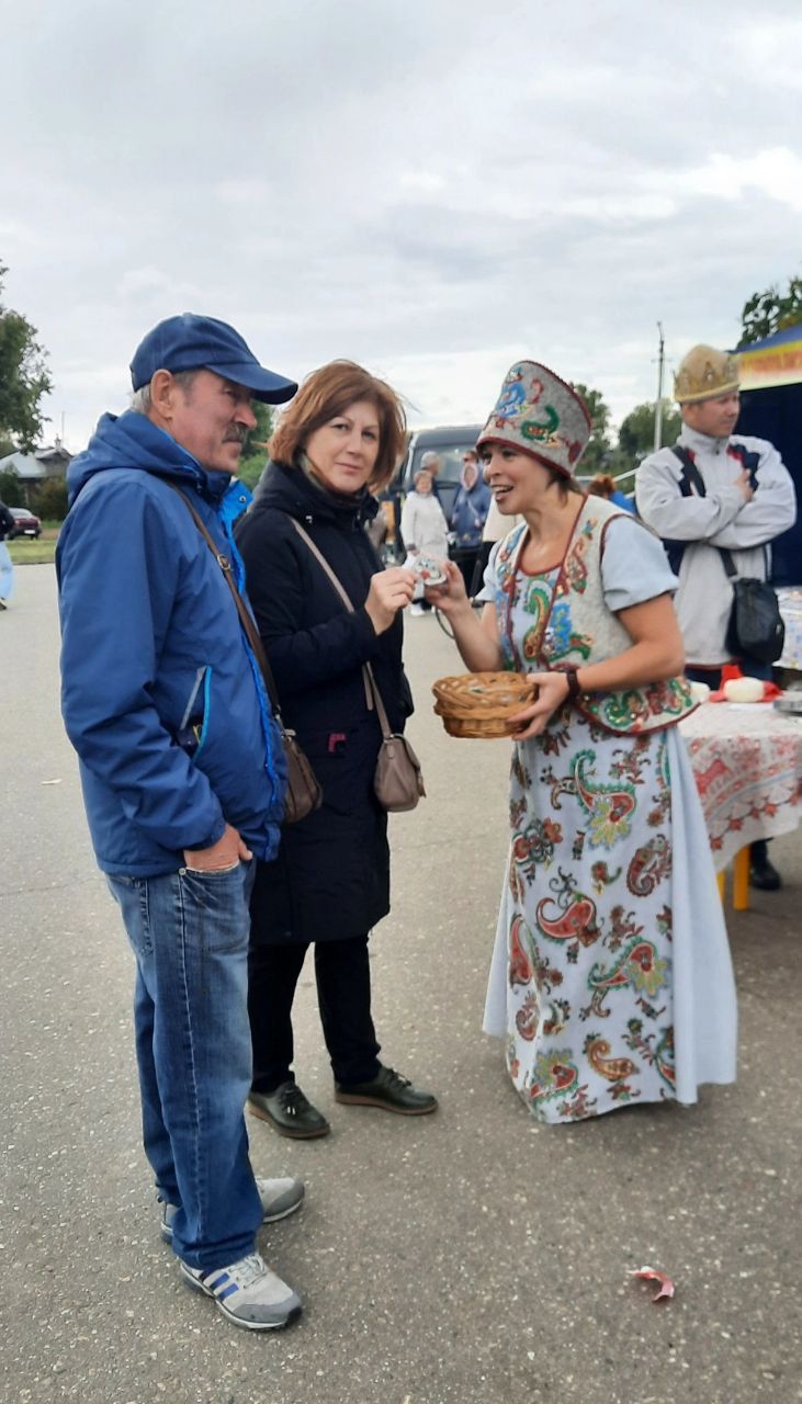При поддержке Президентского Фонда культурных инициатив мастера хозяйства «Юрьевское» дарят подарки из шерсти романовской овечки