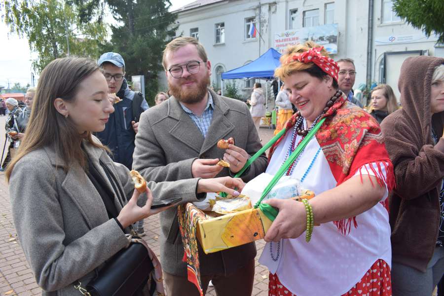 Традиционная ярмарка «Дары осени» - событие, любимое многими мышкинцами – прошла в Мышкине в начале сентября