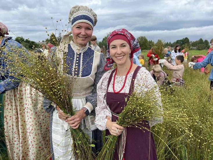 В  деревне Игрищи Большесельского района состоялся большой праздник – фестиваль льна